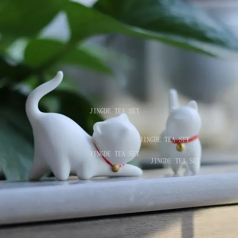 Creativity Handmade Ceramics Tea Pet Ornaments Cute Small Cat Statue White Porcelain Tea Figurine Crafts Boutique Tea Decoration