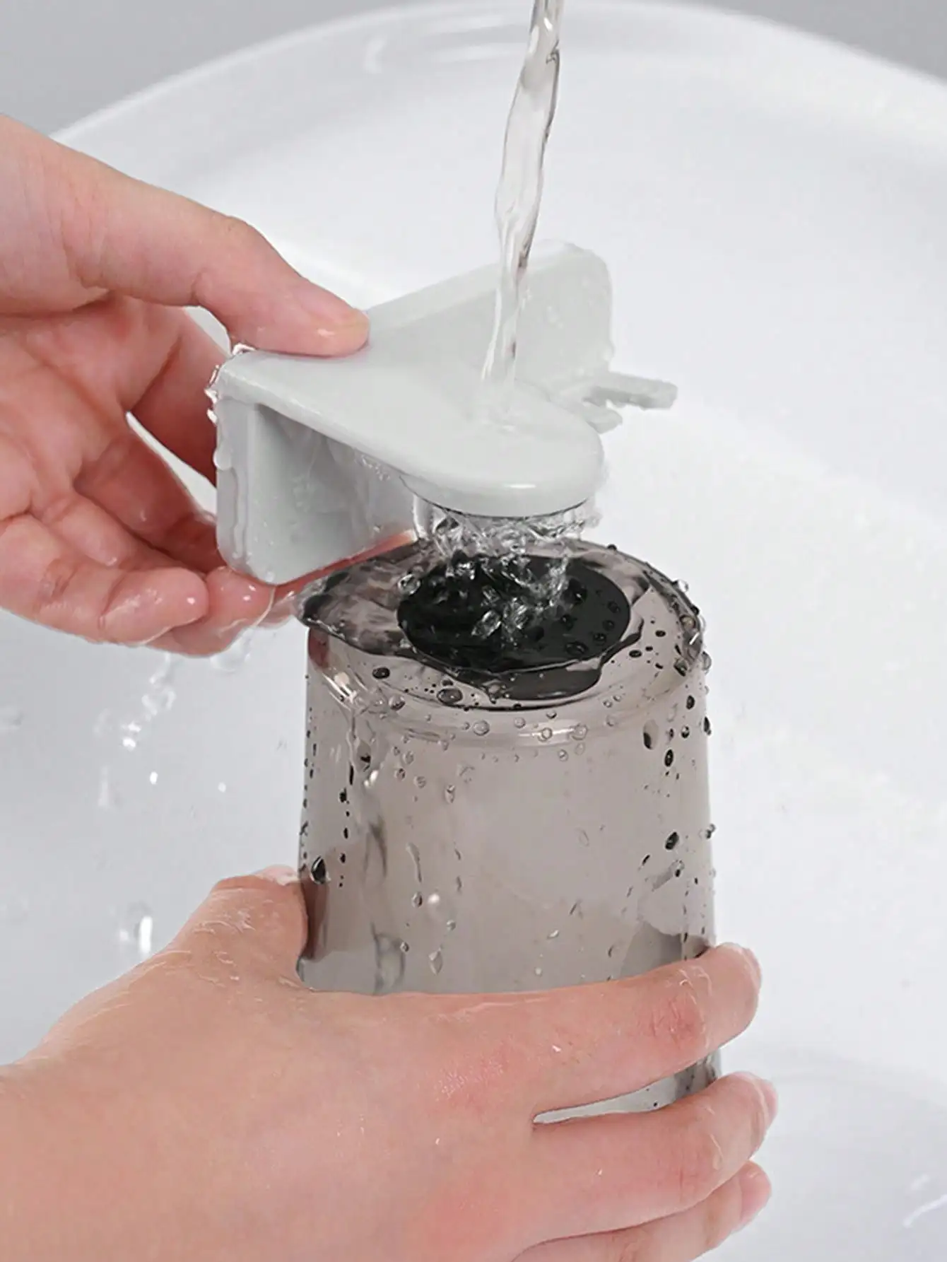 1/2 Magnetischer Mundspülbecher mit umgekehrter Halterung, kann ohne Bohren im Schrank aufbewahrt werden, einfache Zahnbürste für zwei Personen_voghion.com
