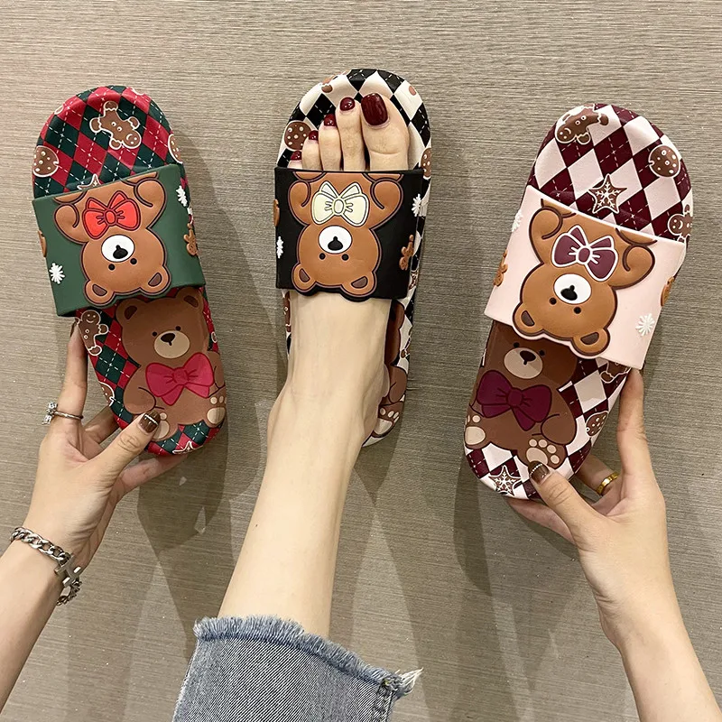 Women's sandals Internet celebrity ins trendy summer fashion outer wear cute cartoon bear soft sole student home bathroom sl