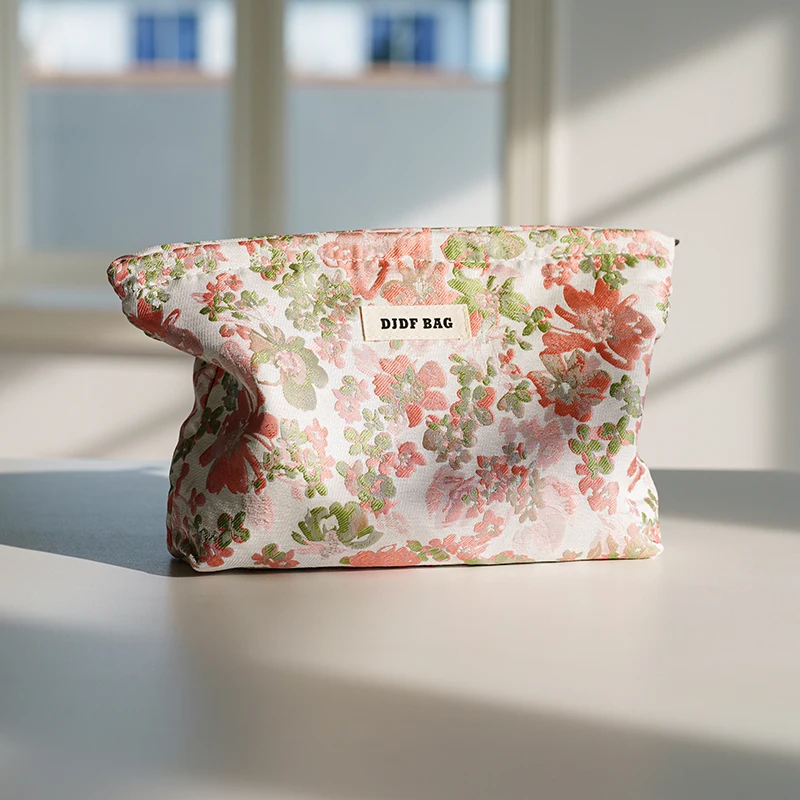 Women’s Large Capacity Green Cosmetic and Skincare Travel Bag