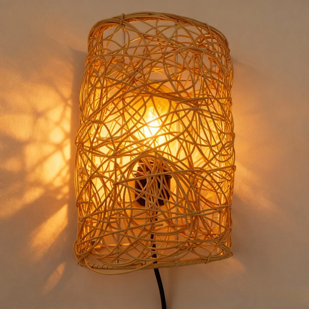 Hand Woven Rattan Wall Lamps with Dimmable on/Off Switch Plug in Lamp Rustic Boho Vintage Wall Sconce for Bedside Restaurant E27