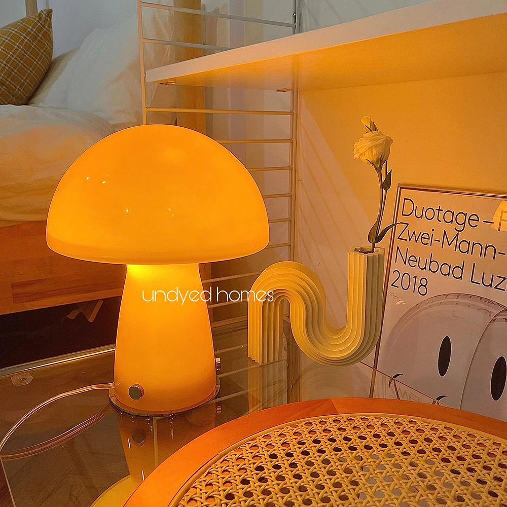 

Medieval table lamp Korean modern glass mushroom lamp Vinage bedroom Nordic simple bedside lamp