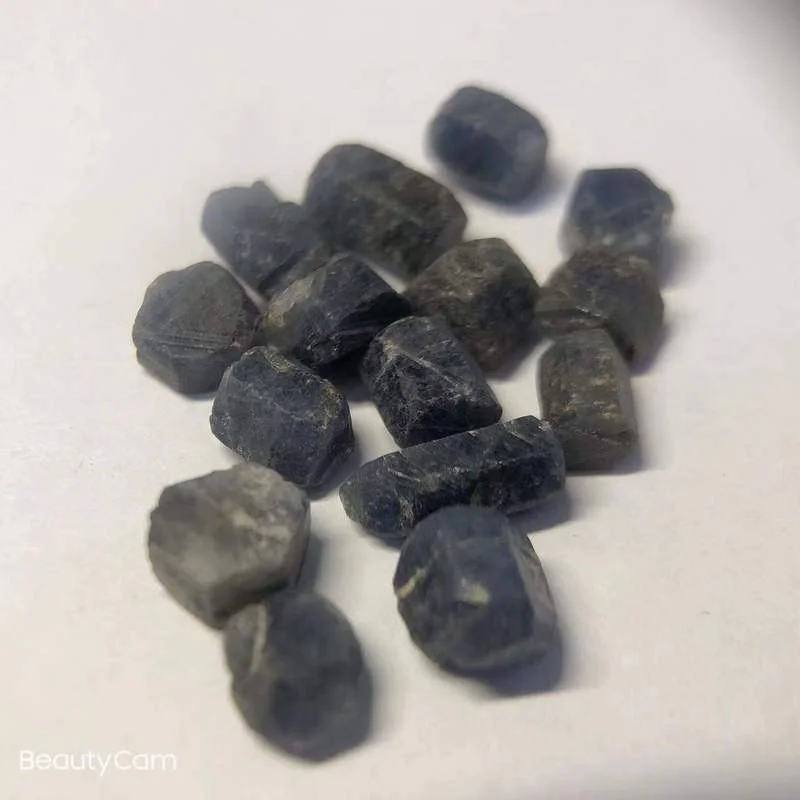 Sapphire Raw Gemstone Mineral Samples from Chinese Mine