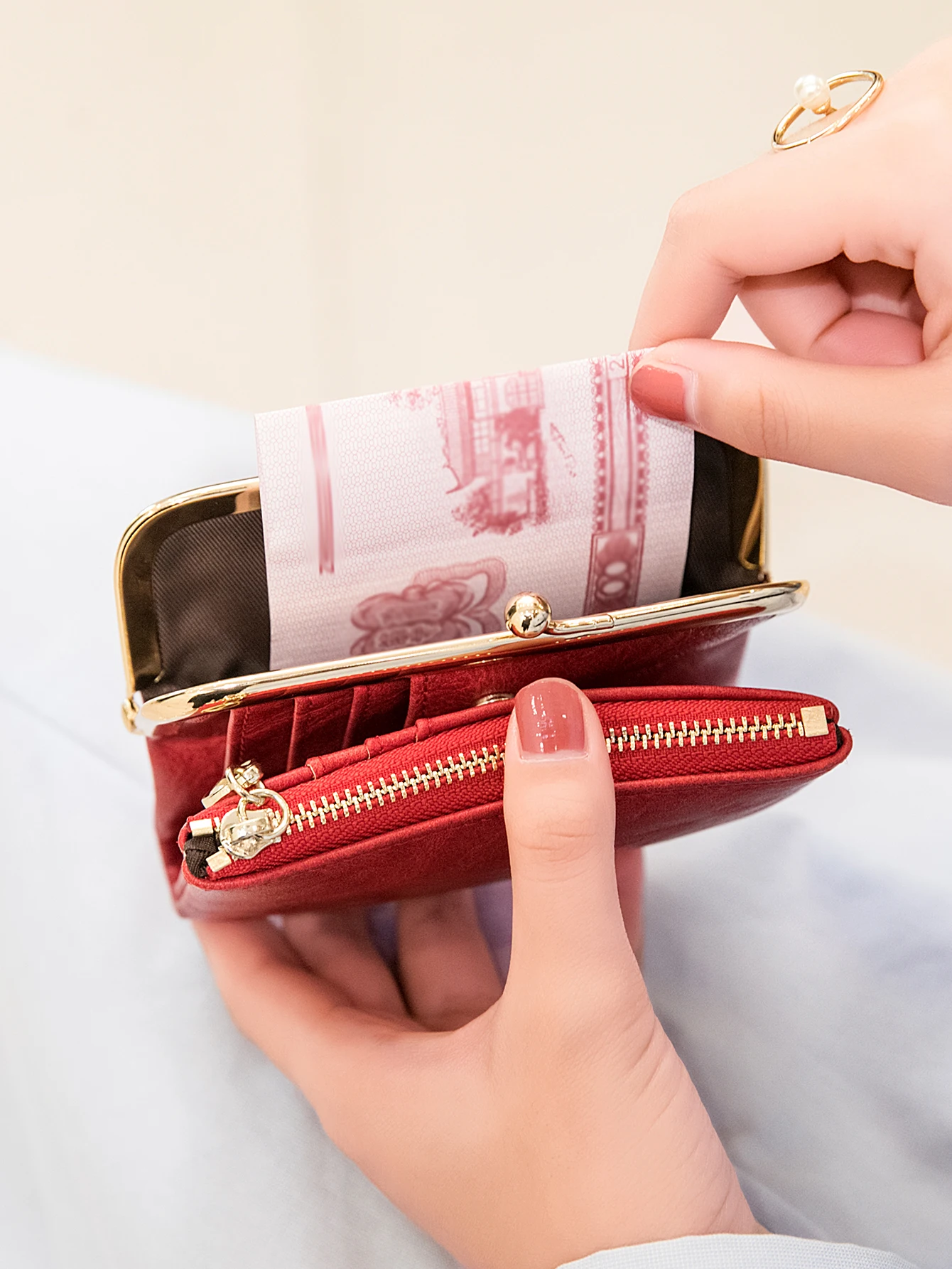 Clip Women's Zero Wallet Retro Multi functional Double Fold Leather Wallet MultiCard Slot Card Bag Zipper Kiss Lock women wallet leather wallet card wallet