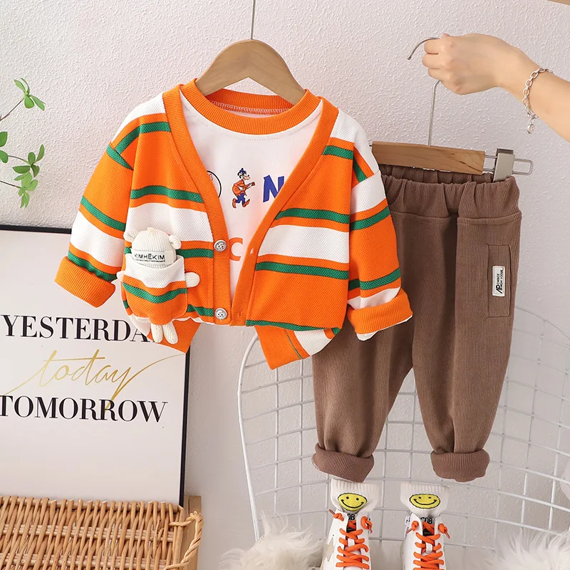 

Childrens Leisure Suit Christmas Outfits for Baby Boy Cartoon Striped Cardigan Coats White T-shirts Pants 1-5T Boys Clothes Sets