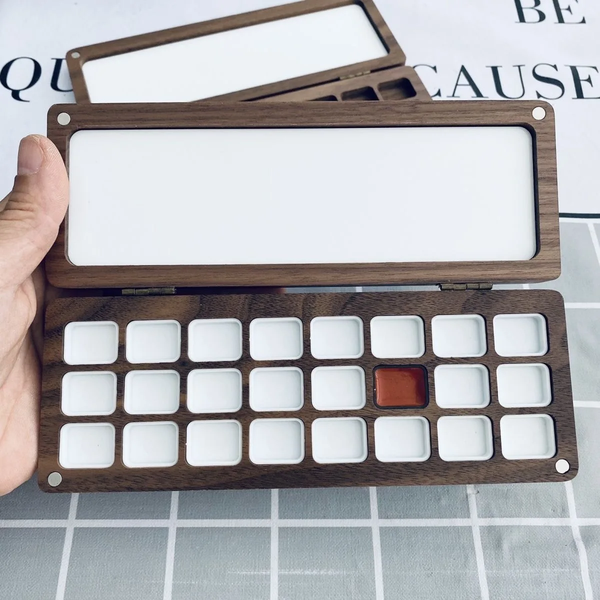 Aquarellfarbenkoffer aus Holz mit 24 Näpfchen, leerer Reisepalette für Künstler, magnetischer Deckel, Aufbewahrungsschale für Gouachefarben_voghion.com