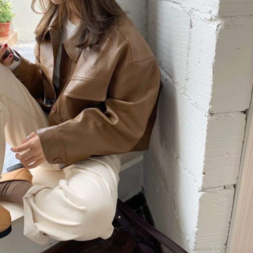 Рисунок 6 - Куртка женская кожаная с отложным воротником