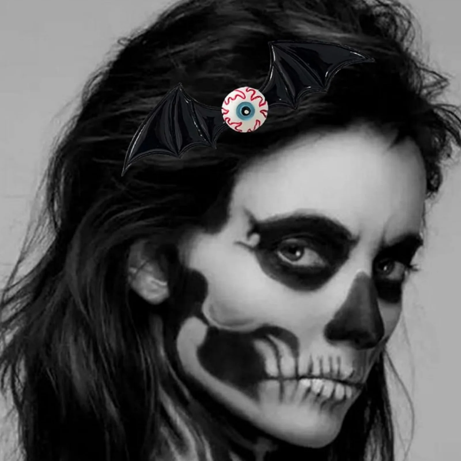 2PCS Halloween Bat Hair Clips: Spooky Eyeball Design, Black & Red Styles, Fun Hair Accessories For Party, Cosplay, Festive Looks