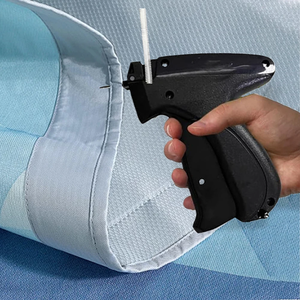Label Tagging Gun with 6 Needles Mini Stitch Gun Stitch Hemming Sewing Machine Quilt Tacking for Clothes Socks Hats Clothing Label Gun Price Label Gun Garment Label Gun Label Gun Clothing Tagging Gun Clothing Sewing Tool