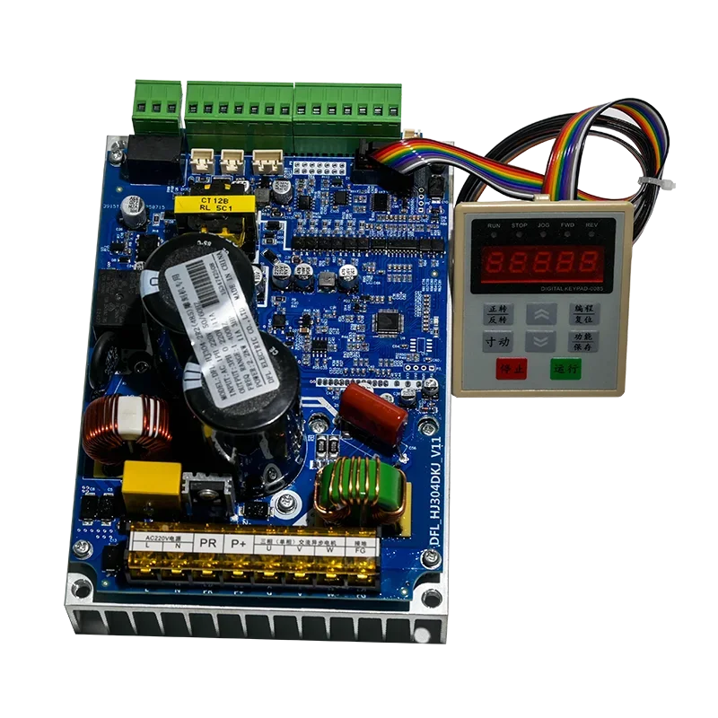 Convertitore di frequenza Ingresso monofase 220 V Scheda di controllo VFD inverter uscita trifase 220 V