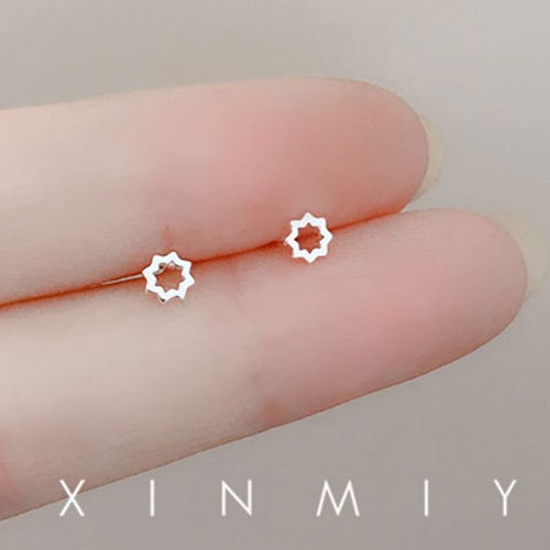 Fashion Women's Minimalist Mini Geometric Studs Earrings Triangle Square Heart Star Zircon Small Earrings Party Jewelry