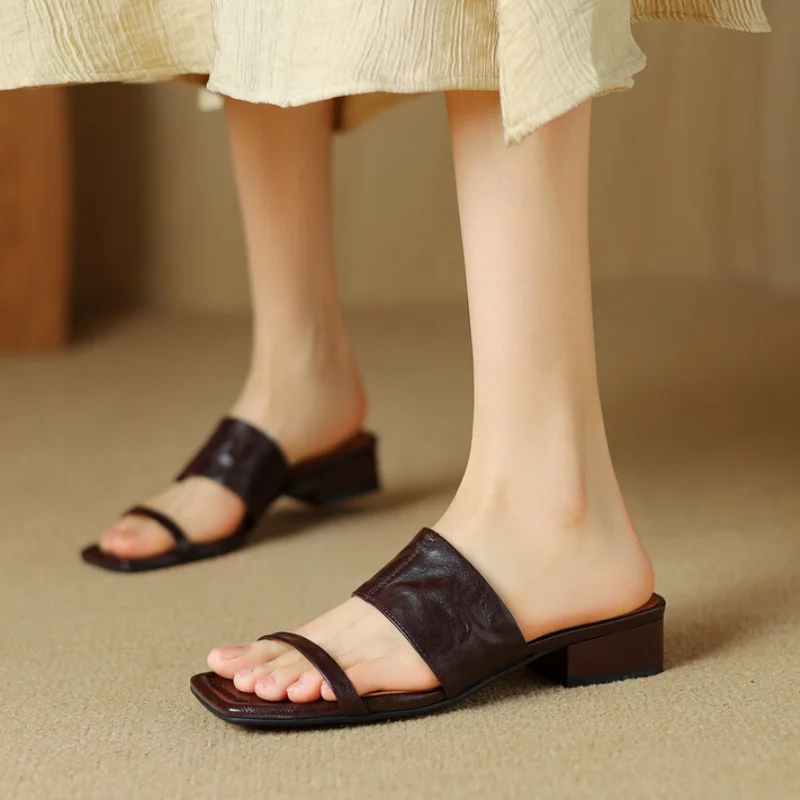 Square headed sheepskin exposed toe sandals for women's external wear