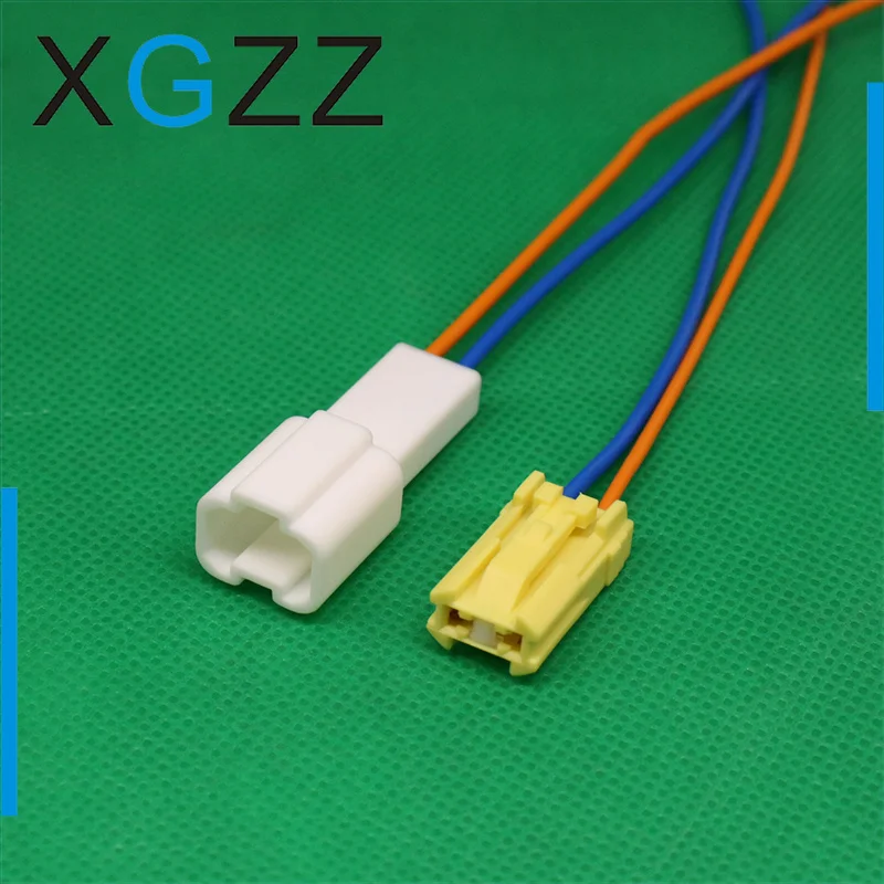 MG610850-4는 도요타 도어 라이트/번호판 라이트/하이 브레이크 라이트 플러그 2코어 90980-11717에 적합합니다.
