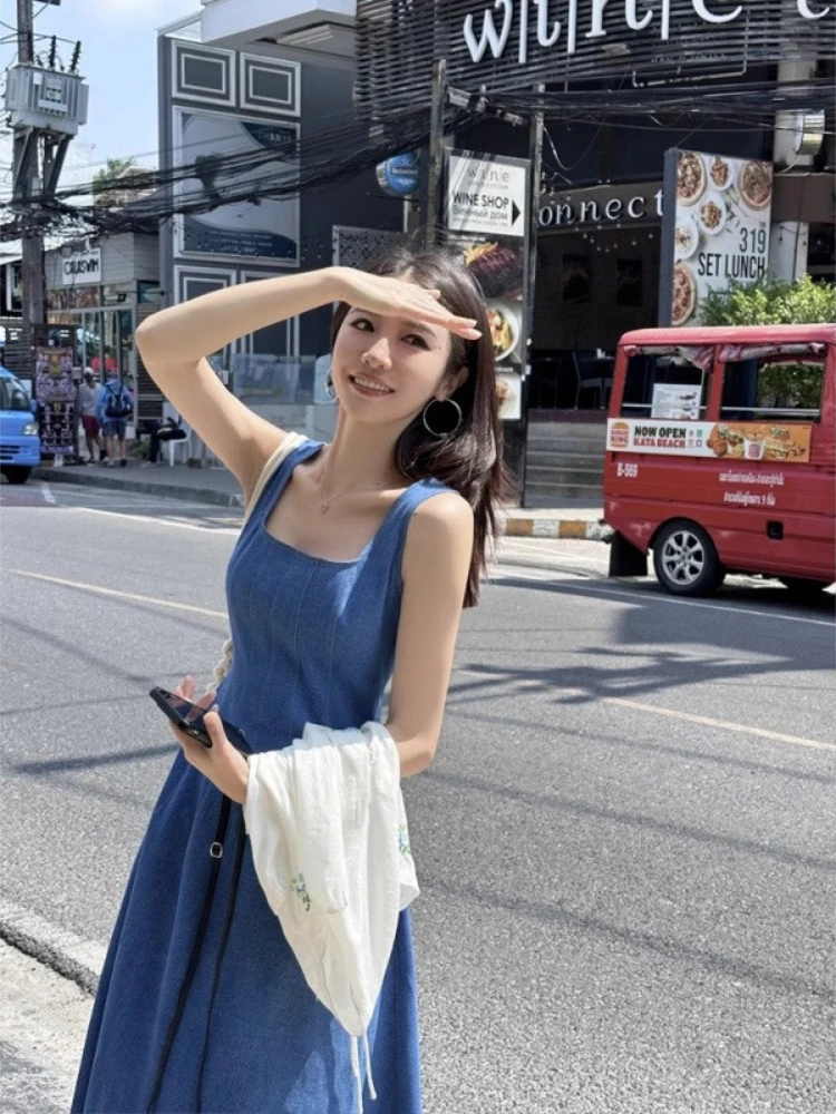 thumbnail image 2 of Women Summer Casual Maxi Dress V Neck Sleeveless Flowy Boho Floral Beach Long Dress With Pockets 2 of 14