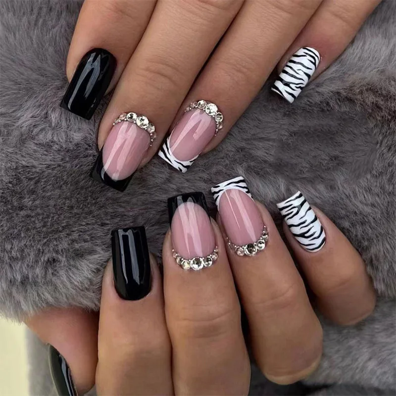 24PcsFalseNailsBlackFrenchSquareHeadStripedRhinestoneManicure
