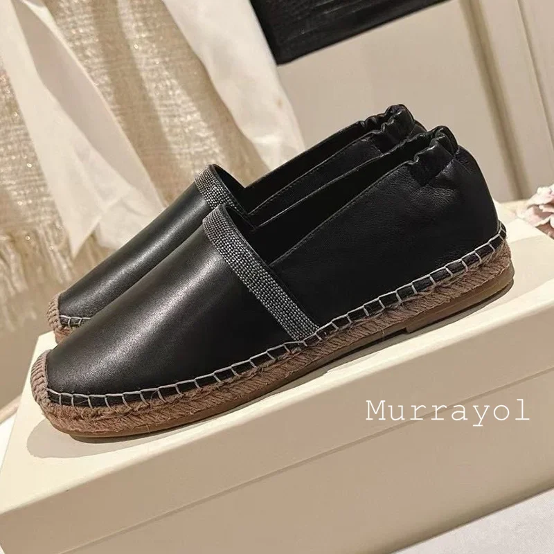 נעלי נשים מסוגננות בסגנון רטרו, מתאימות לעונות האביב והסתיו, עשויות מחומר סוודה פרה