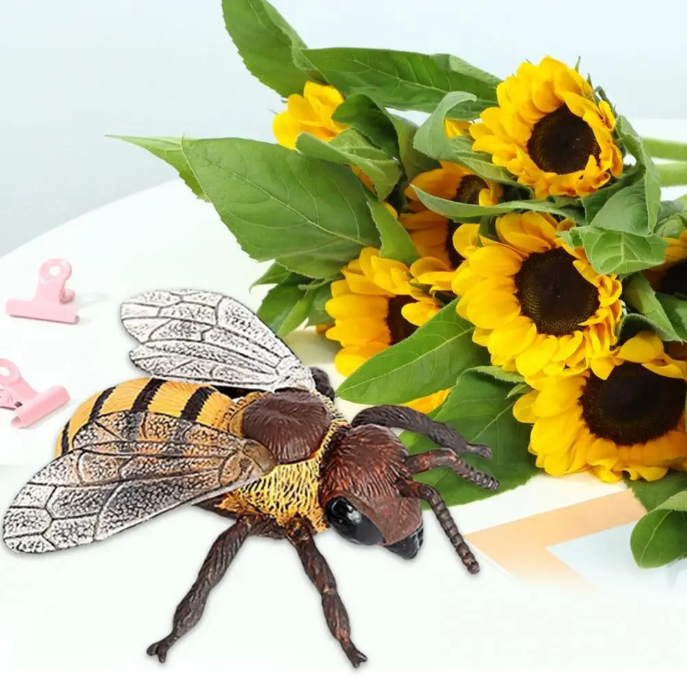 Bee Model Clear Texture Realistic Vivid Appearance PVC Miniature Simulation Honeybee Animal Sculpture Home Decor 5