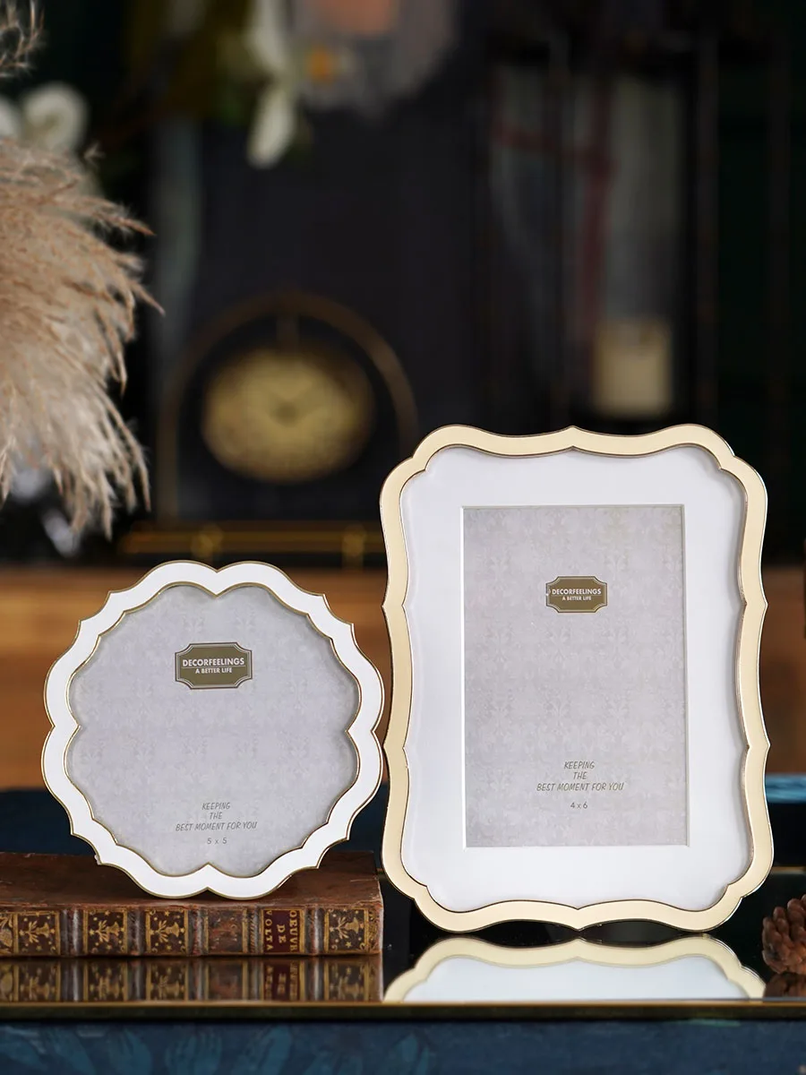 

Simple, colorful, light and luxurious photo frames, fashionable ins style photo frames, fresh bedroom display combination