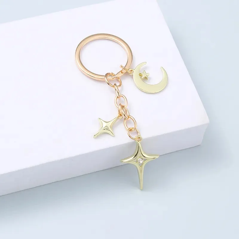 Key Chains Fashion Stars Moon Alloy Keychain Key Chain for Women Men Gold Silver Color Couple Keychain Daily Jewelry