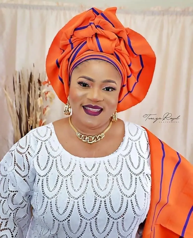 

Кружево гипюровое, белого цвета, в нигерийском стиле, водорастворимое, 2020