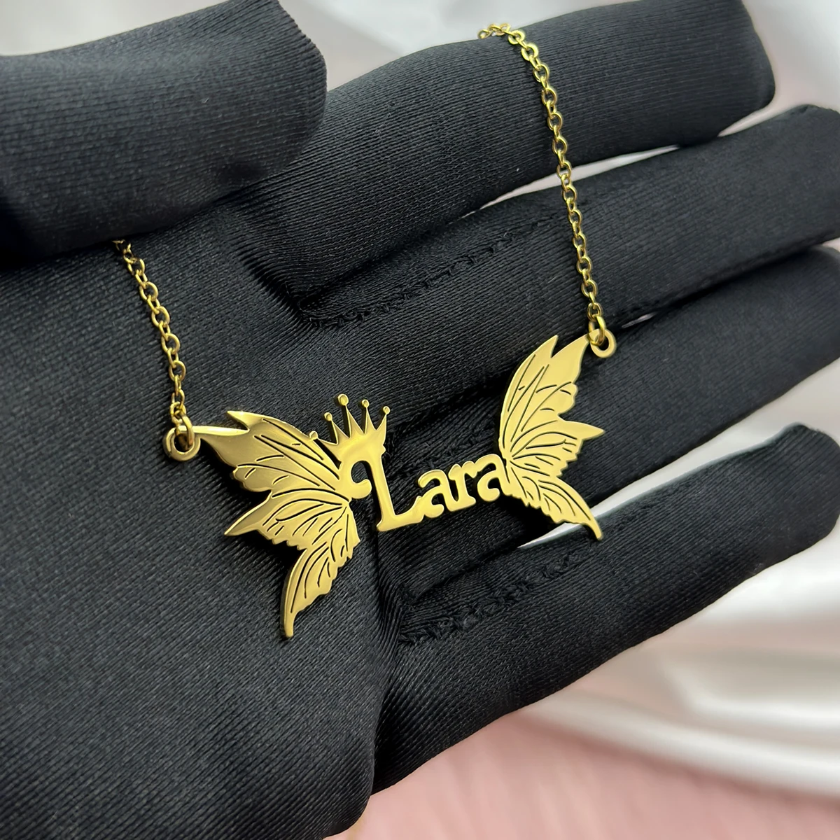 New Personalized Custom Name Wing Necklaces Letters Stainless Initial Crown Name Necklace for Women Christmas Jewelry Gift