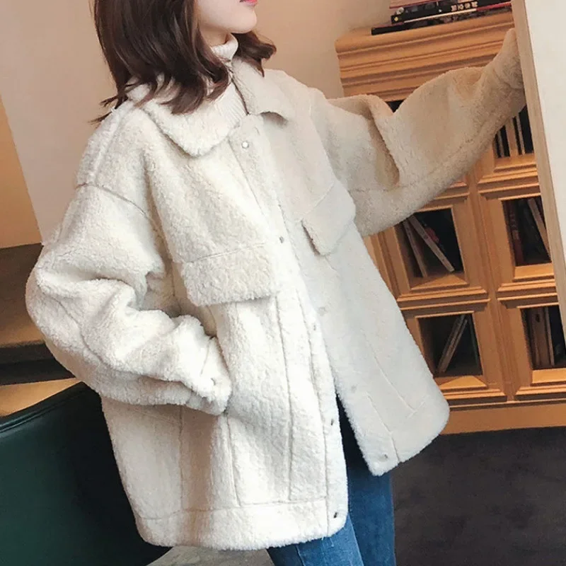 معطف نسائي كاجوال سميك وفضفاض من فرو الضأن موضة الشتاء ملابس خارجية ناعمة بأكمام طويلة من القطن سترة دافئة ومريحة