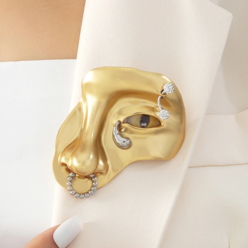 

Vintage Design Golden Face Shaped Brooch For Women Fashion Jewlery Evening Dress Accessory Personalities Gifts