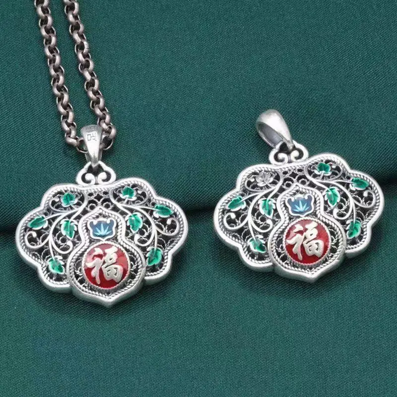 

Dripping glue and oil process gourd Ruyi lock retro hollow out lock pendant