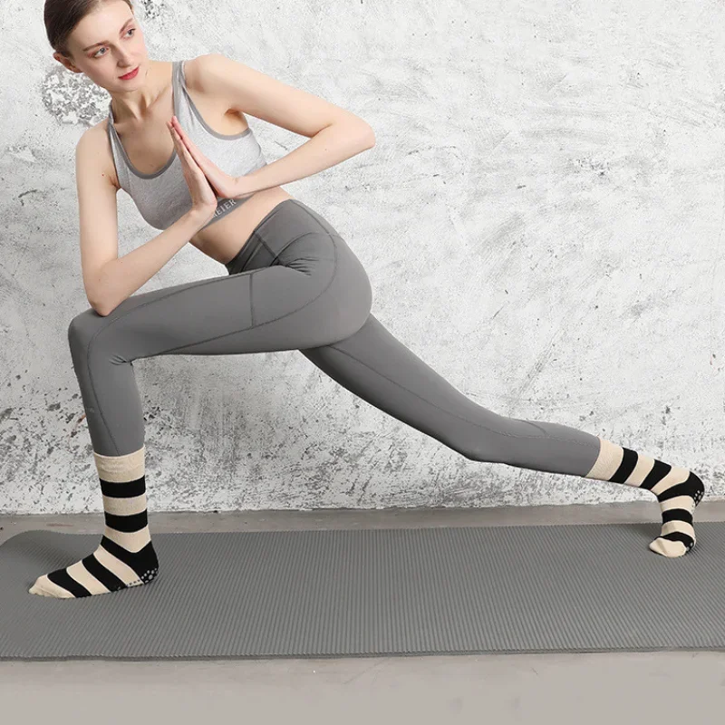 https://ae01.alicdn.com/kf/Sa76db2f292724353ad3526f19b531cd1C/Autumn-Winter-Women-Sports-Socks-Silicone-Non-slip-Pilates-Yoga-Socks-Professional-Cotton-Breathable-Sweat-absorbent.jpg