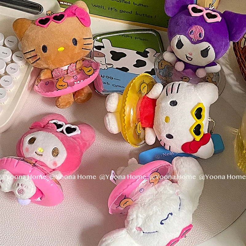 

Cartoon Hawaiian Sanrioed Hello Kitty Plush Keychain Kid Toys Brown Swim Ring Pendant Bag Hanging Lovely Cat Dolls Children Gift