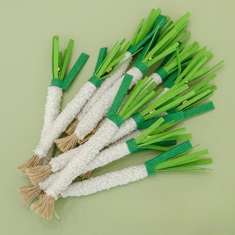 1PC Wooden Sky Liao Scallion Cat Toy Simulated Vegetable Bite resistant Self stimulating Grinding Teeth Teasing Cat Pet Supplies 1PC Wooden Sky Liao Scallion Cat Toy Simulated Vegetable Bite resistant Self stimulating Grinding Teeth Teasing Cat Pet Supplies