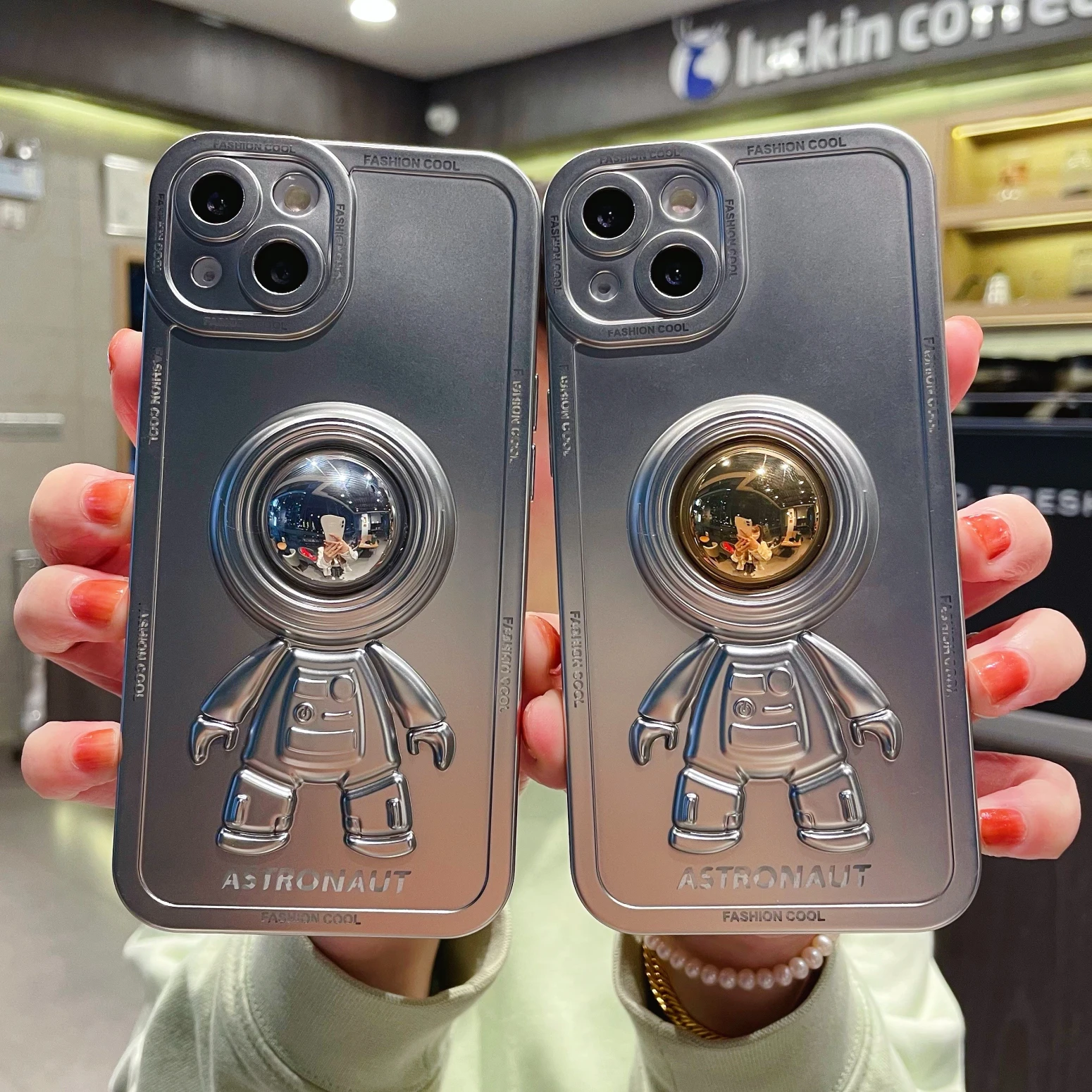 قاب آیفون آسترونات سه بعدی 7 Sa77261d0c8dc4ccf990e1e96e469a89aw