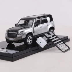 Premium 1:64 Alloy Off - Road Vehicle Replica (Defender 110 silver)