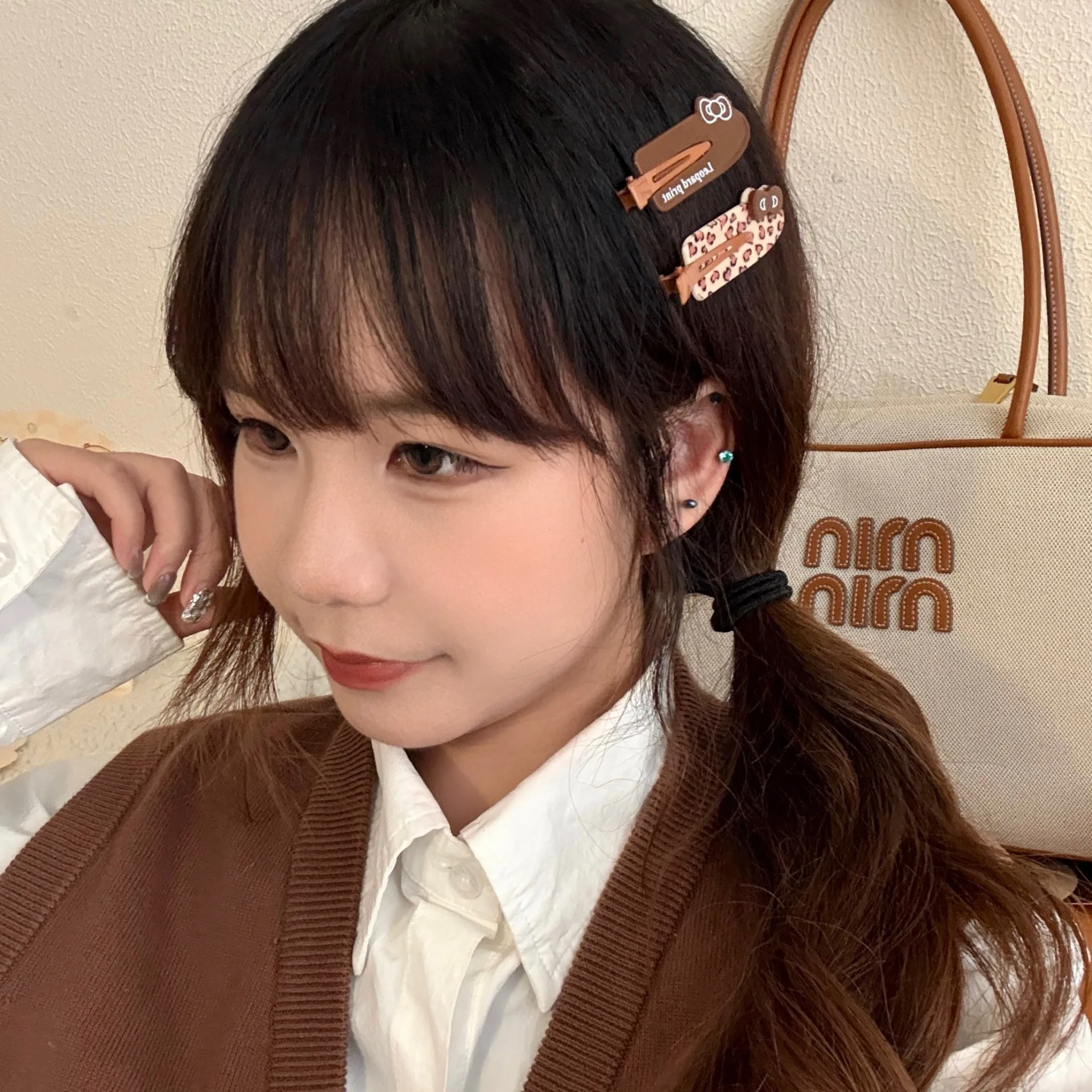 Kreative süße Leopardenmuster-Schleife, nahtlose Haarspange, seitlicher Clip, vielseitiges Haar-Accessoire für Pony und lockeres Haar für Mädchen – Detail 3
