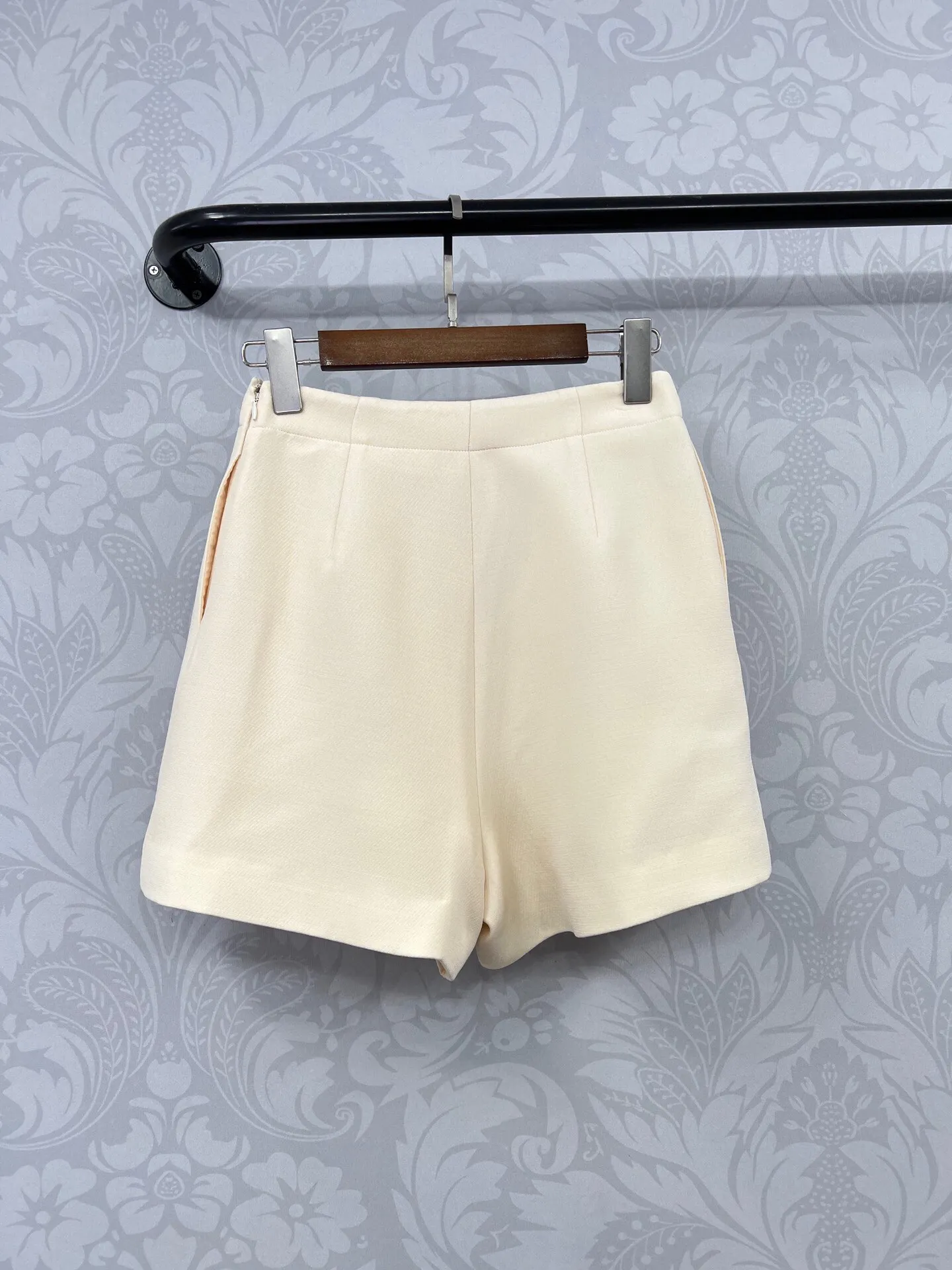 Рисунок 2 - Шелковые шерстяные шорты