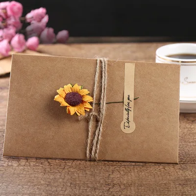 

50pcs DIY Kraft Simulation Flower Greeting Card Invitation Wedding Party Accessories Thanks Birthday Card Paper Gift Party