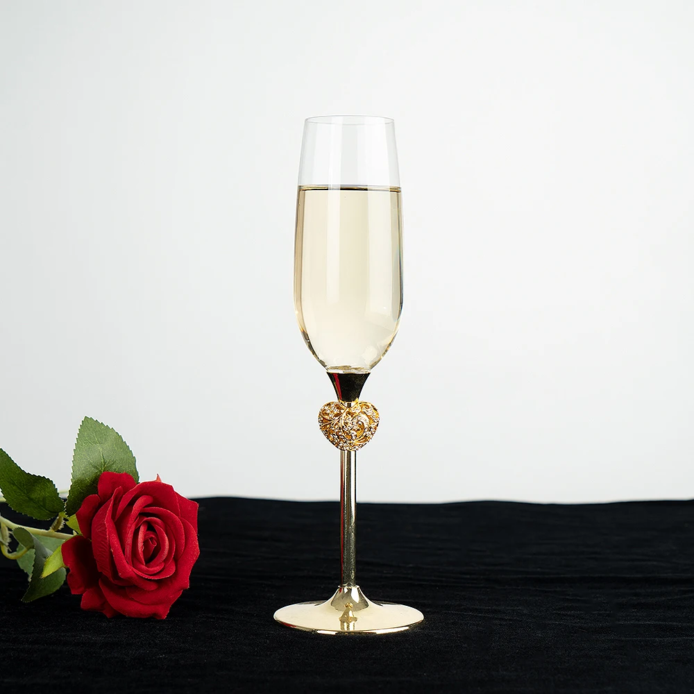 

2pcs Creative Crystal Diamond Champagne Flute Drink Cup Set Couple Wedding Gift Party Wine Glass Goblet Valentine Day Glasses