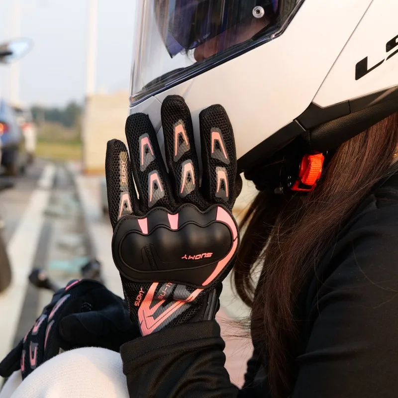 Рисунок 5 - Перчатки с закрытыми пальцами для мотоциклистов