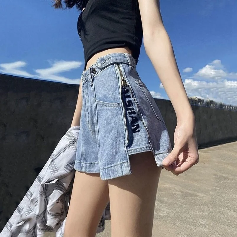 

Women Denim Shorts Summer Loose Wide Leg High Waisted Shorts Jeans Schoolgirl Streetwear Slim Casual Letter Print Hot Pants Chic