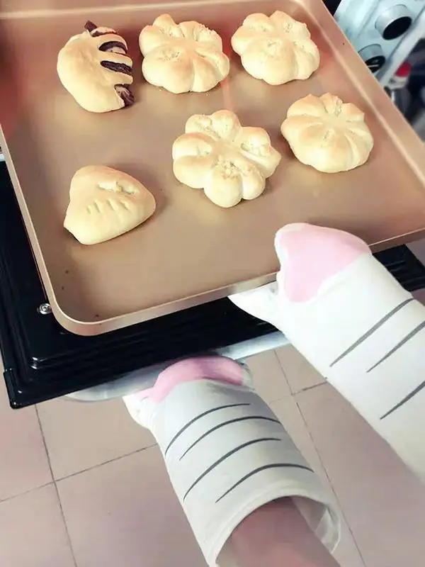 Non-slip Kitchen Gloves Cartoon Cat Paws Oven Mitts Long Cotton Baking Insulation Gloves Microwave Heat Resistant kitchen gloves