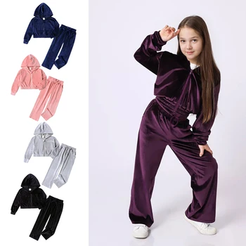 felpa con cappuccio piu pantaloni 1