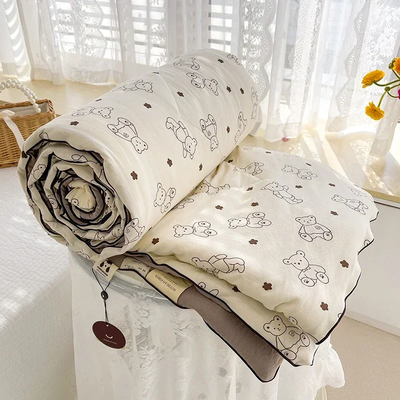 Washed Double Gauze Summer Blanket Grade A Lightweight Breathable Thin Quilt Queen Soya Fibre Fill Summer Comforter
