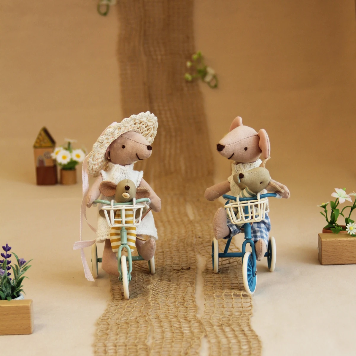 1:12 Miniature Simulation Furniture Metal Tricycle for doll house