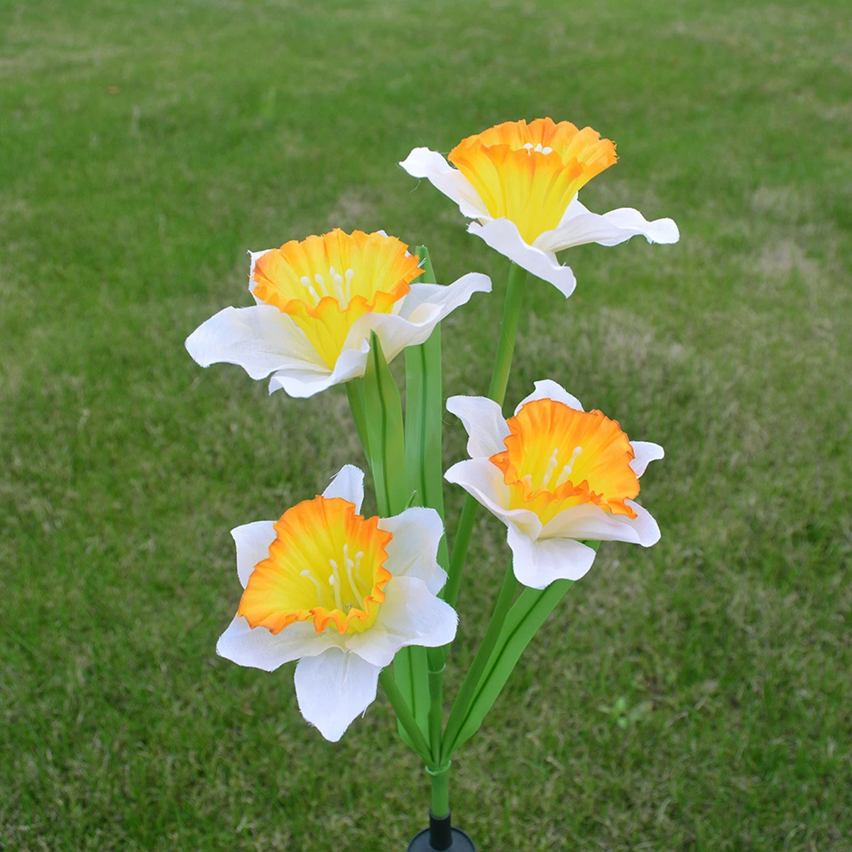 Description Picture 3 of itemSolar LED Lights Daffodils Flower Lawn Lamp Narcissus Outdoor Waterproof For Yard Garden Decoration Flower Holiday Party Lantern