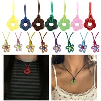 Collier pendentif fleur colorée, tour de cou clavicule, doux, acrylique 1