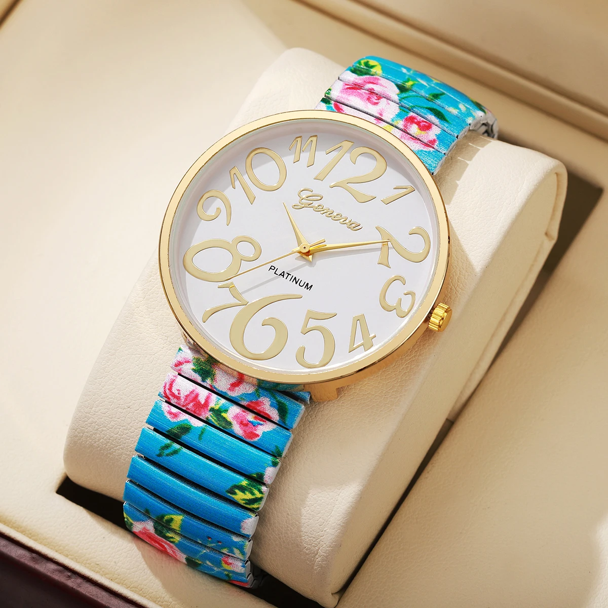 Women's Watch Fashion Printed Elastic Band Exquisite and Versatile Digital Dial Quartz Watch Combination Set (Box Not Included)