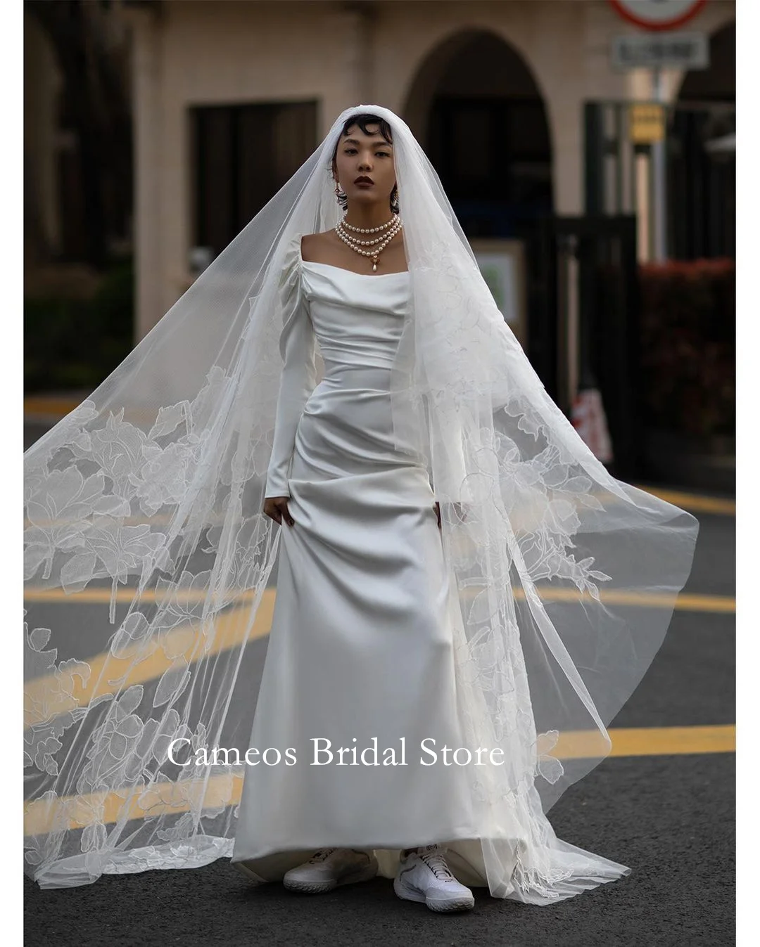 

SONDR Off Shoulder Korea Elegant Vintage Ivory Wedding Dress Custom Made Bride Dress 웨딩드레스 Long Sleeves Wedding Gown Bridal