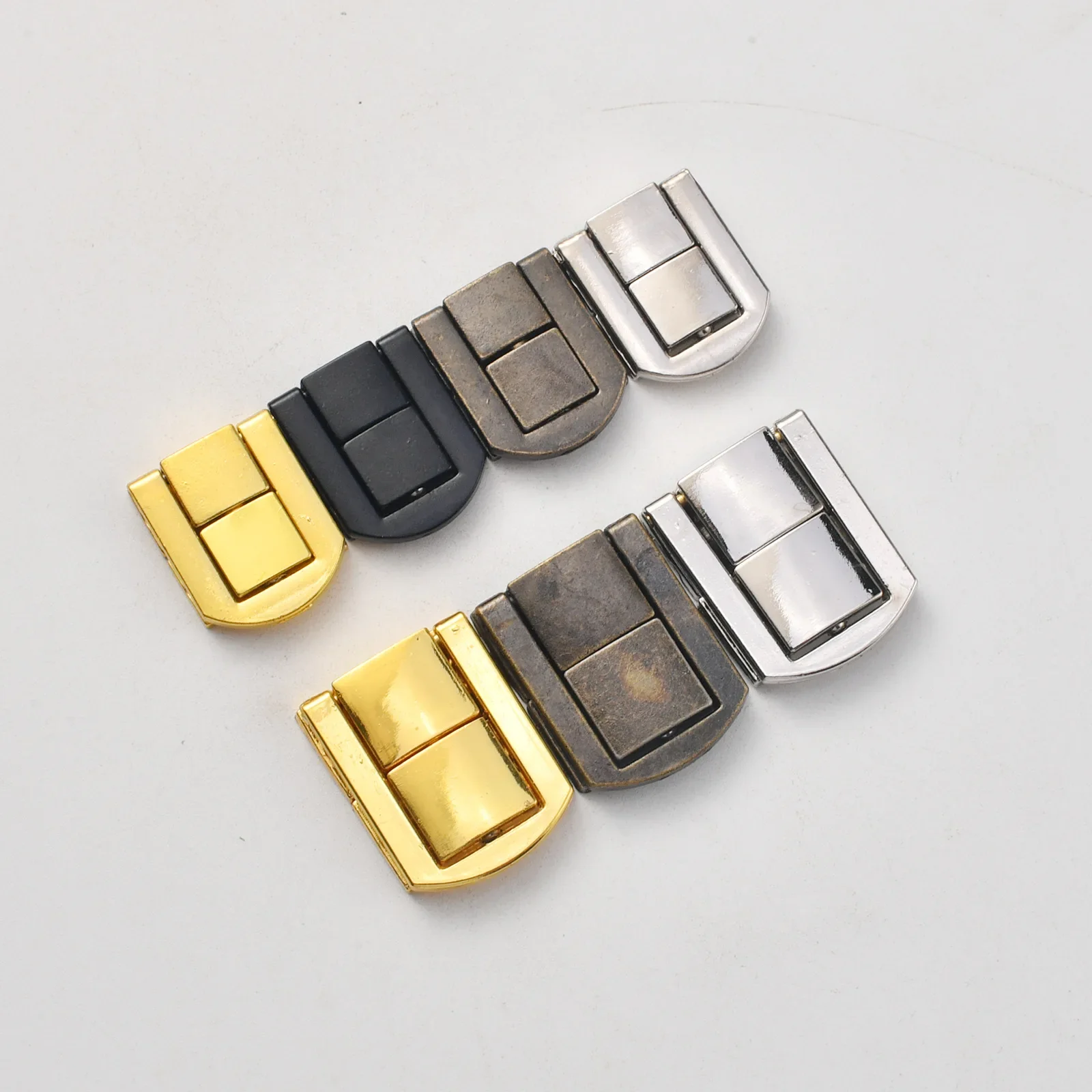 Furniture Hardware Toggle Latches Jewelry Box Hasps Decorative Latches Buckle Clamp 2pcs Box Latches Zinc Alloy Catch Chest Clip Clasp Toggle Lock retro Bronzed Hasps Jewelry Suitcase Buckle