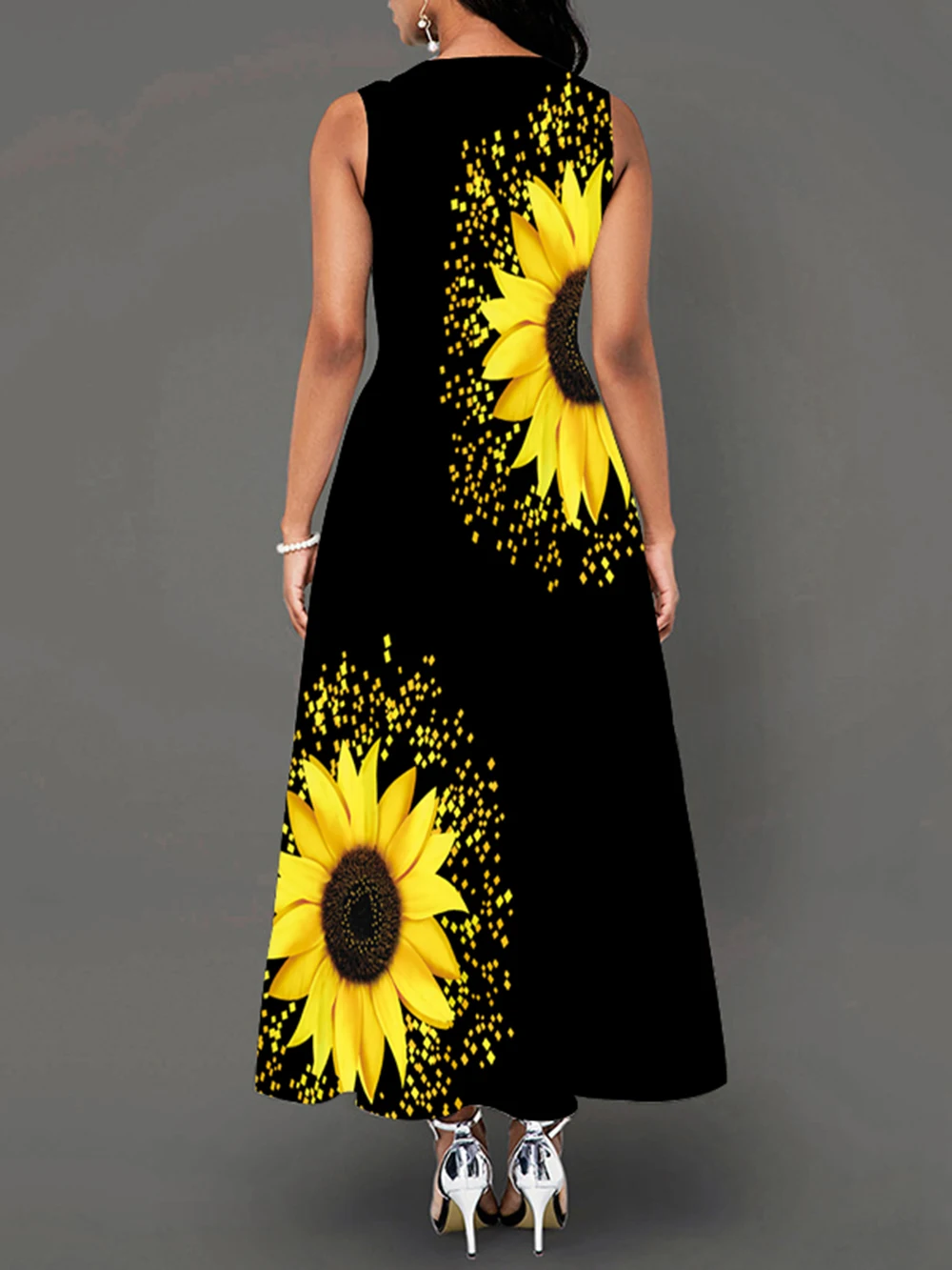 BELAROI Women's Plus Size Summer Sundress - V-Neck Sleeveless Swing Dress With Pockets, Black Sunflower Print, Size 4X