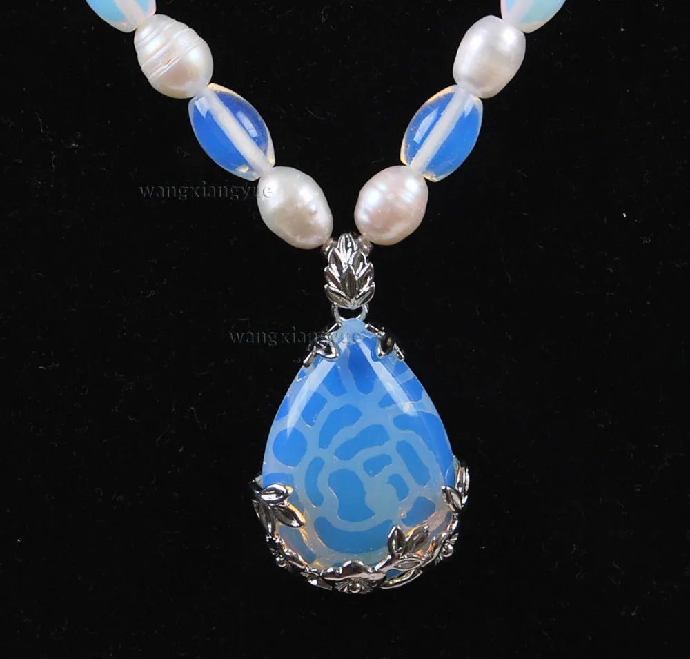 

white Akoya Cultured Pearl/Sri Lanka Moonstone pendant(28x35mm) necklace Fine Factory direct